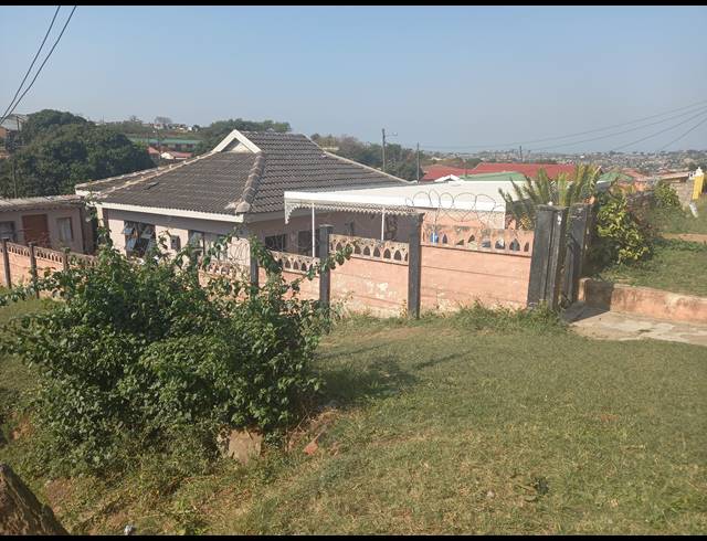 4 BEDROOM HOUSE FOR SALE IN UMLAZI C